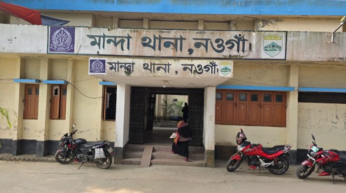 মান্দায় স্বামীর বিরুদ্ধে স্ত্রীকে পিটিয়ে হত্যার অভিযোগ, স্বামীসহ আটক ৩