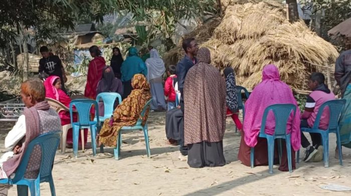 মহেশপুরে এক নারীর ঝুলন্ত লাশ উদ্ধার